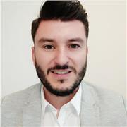 Soy arquitecto técnico con experiencia laboral en obra y diseño de interiores, asi como en tecnología BIM
